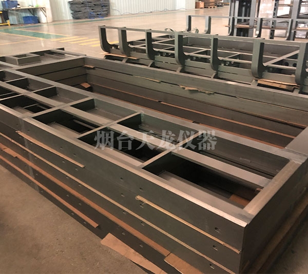 大型模具草莓视频COM污