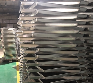 大型模具草莓视频COM污