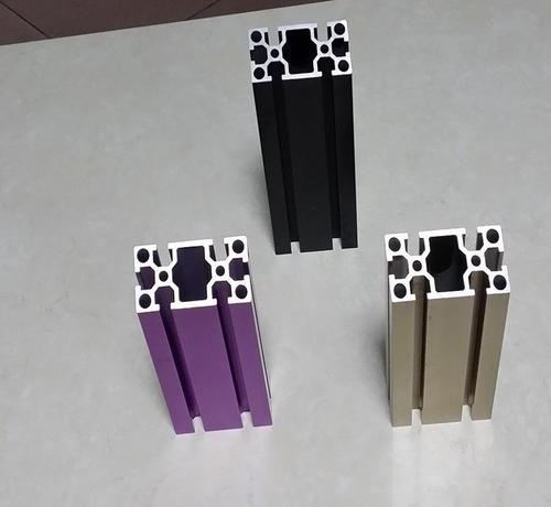 铝阳草莓成人在线视频